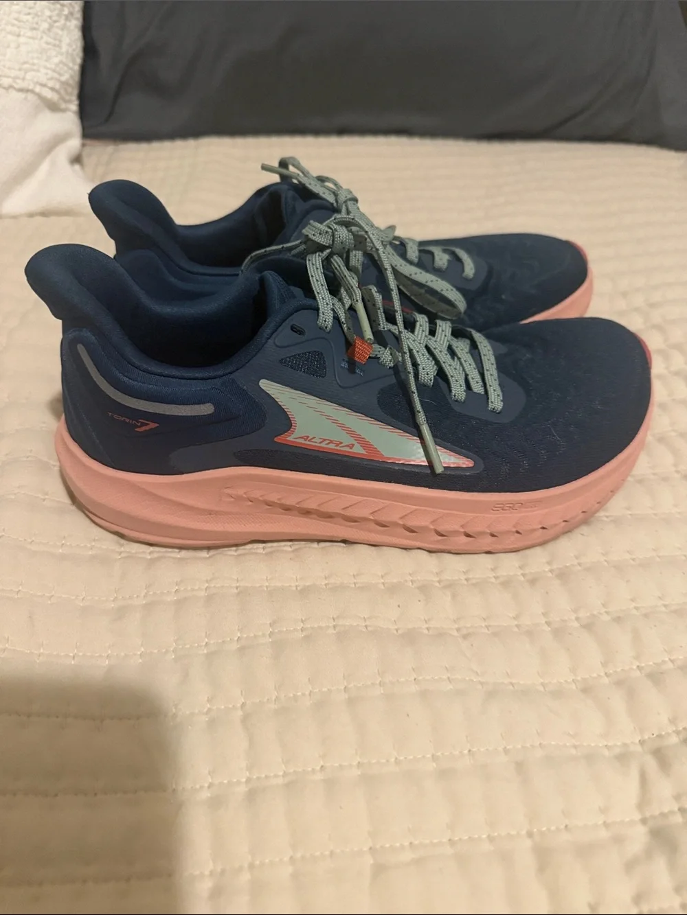 Altra Navy Blue and Pink Women's Athletic Shoes